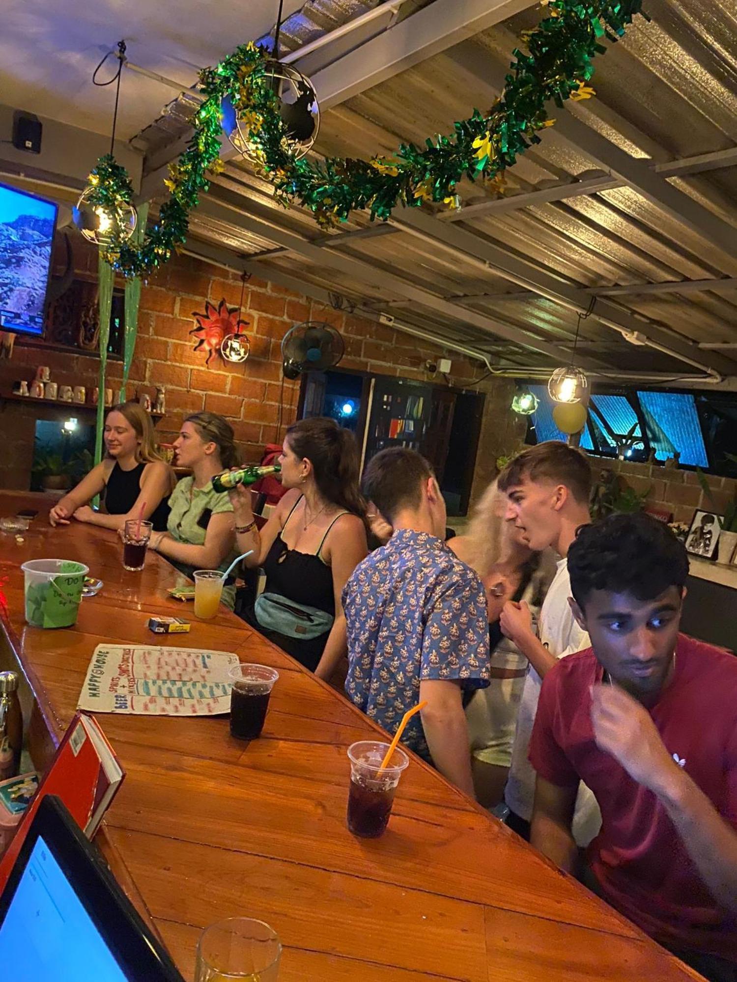 Happy House Backpackers Hostel Pai Exterior photo