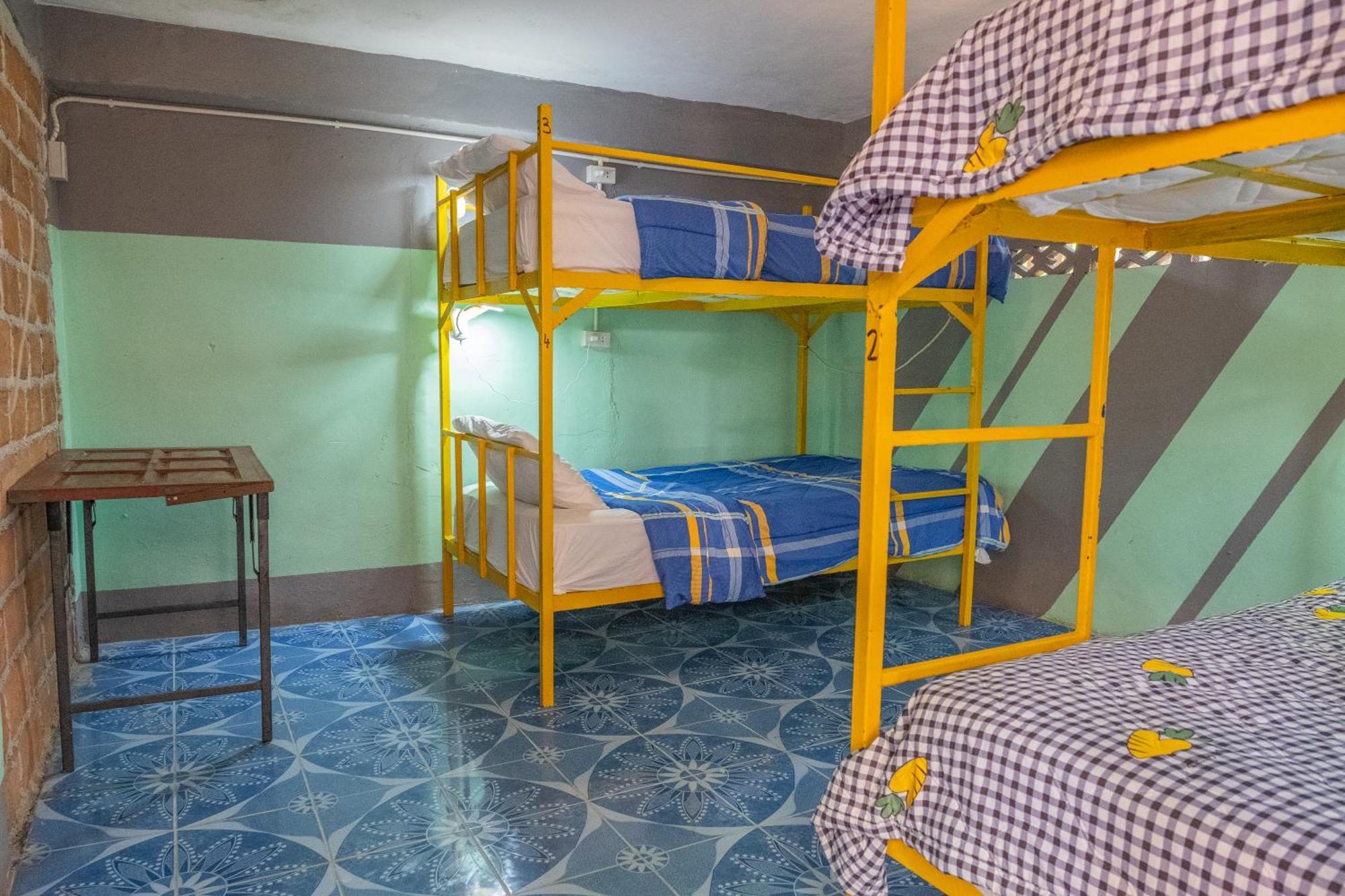 Happy House Backpackers Hostel Pai Room photo
