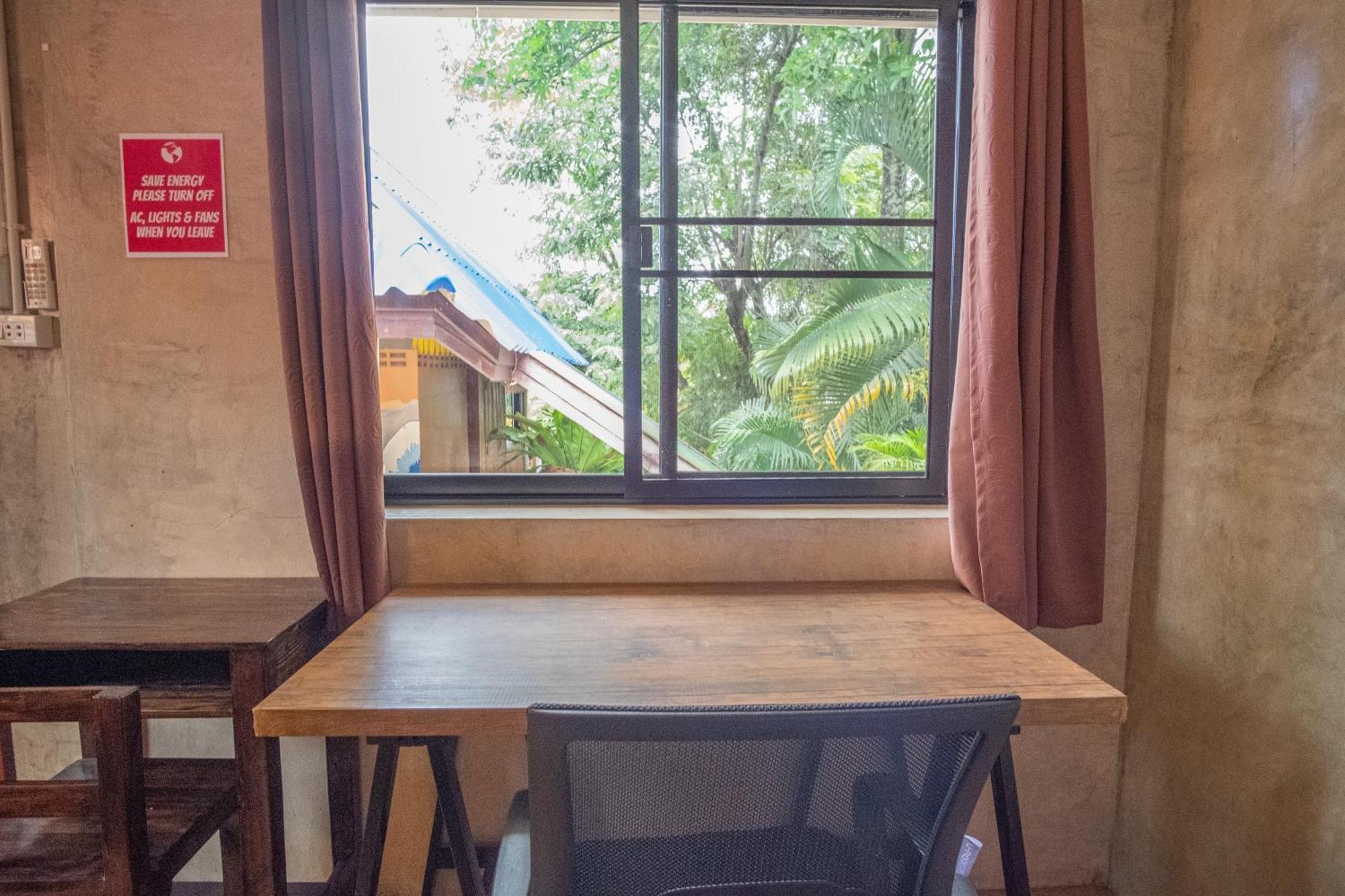 Happy House Backpackers Hostel Pai Exterior photo