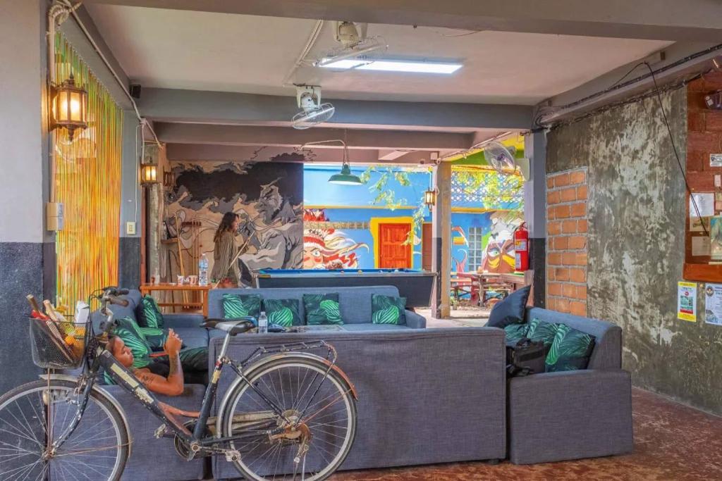 Happy House Backpackers Hostel Pai Exterior photo